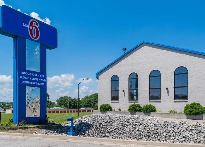 Motel 6-Richmond, In